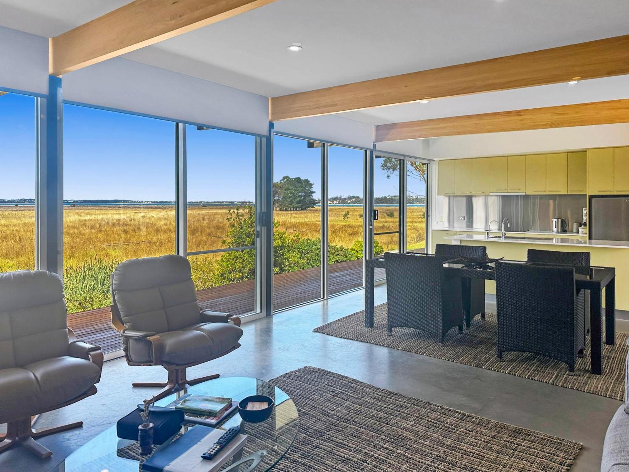Pelican Point Sanctuary St Helens Chambre photo